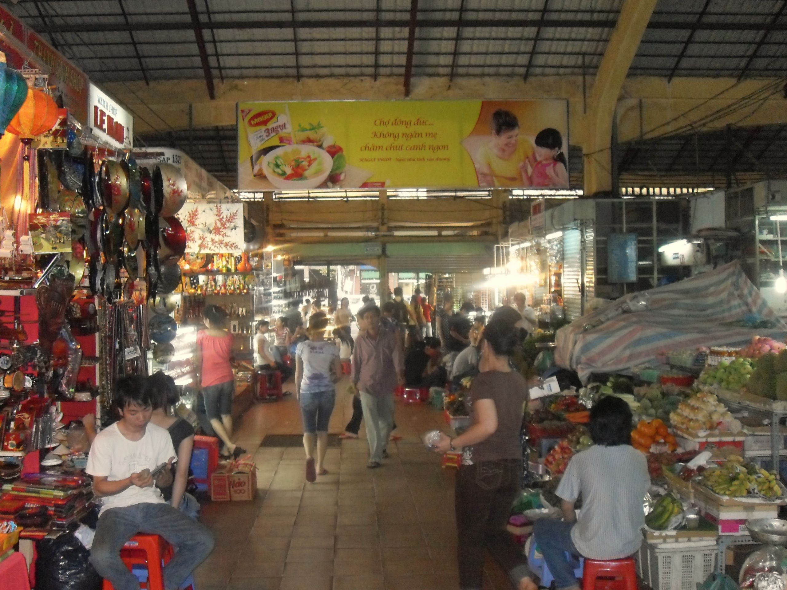 Image of a Vietnamese market