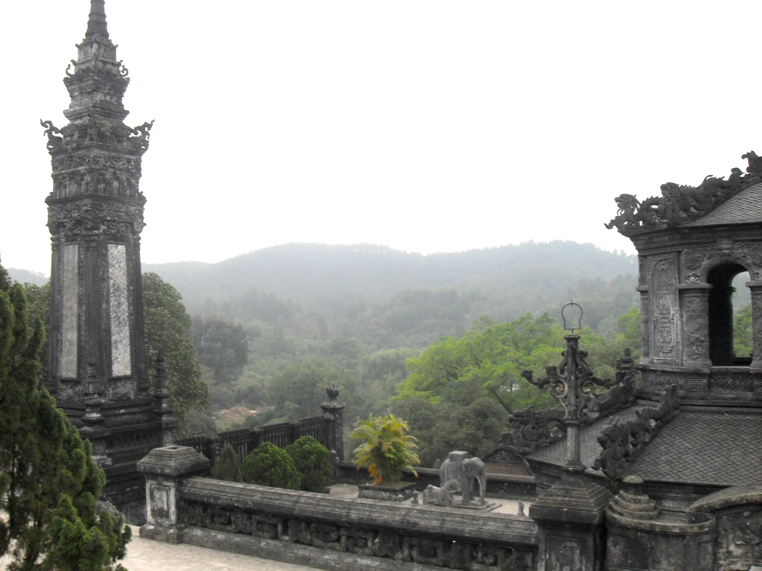 Buddhist temple mileu