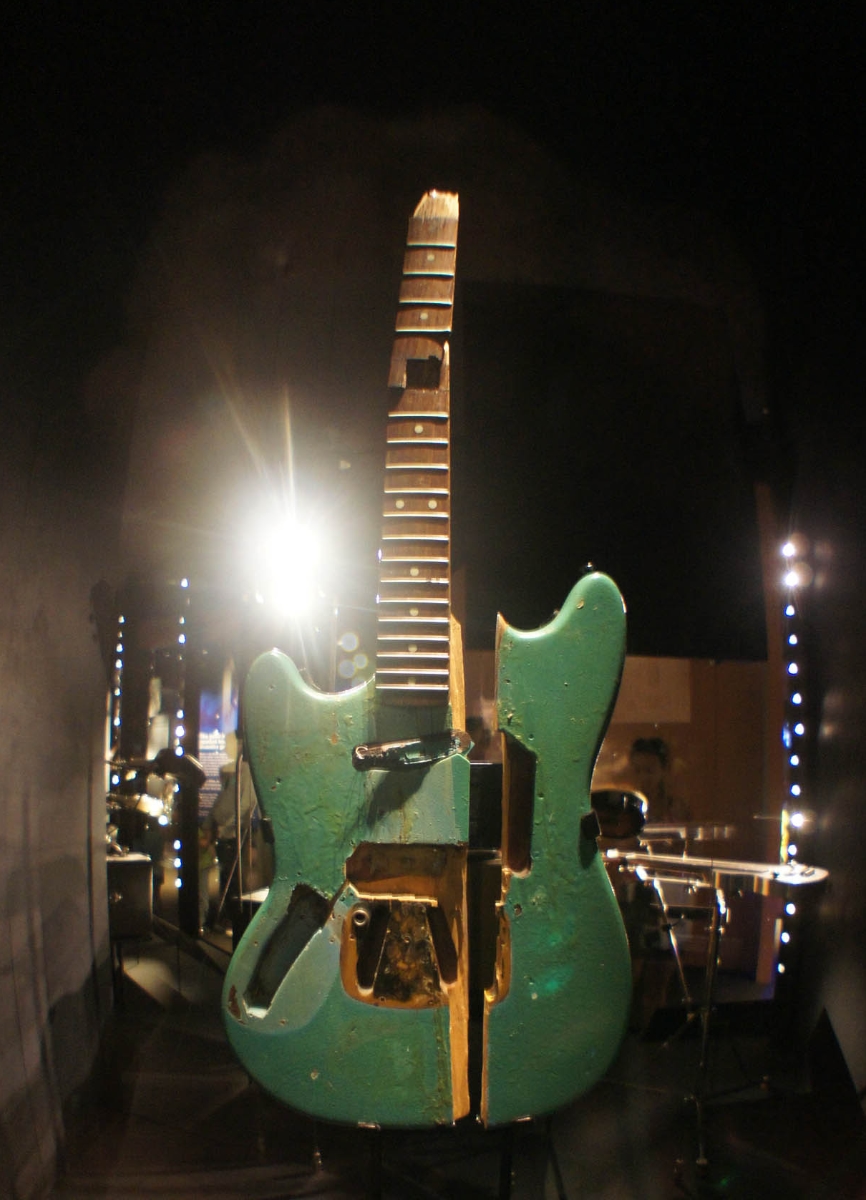 Costanzo, 2013, EMP, Seattle – Kurt Cobain’s guitar
